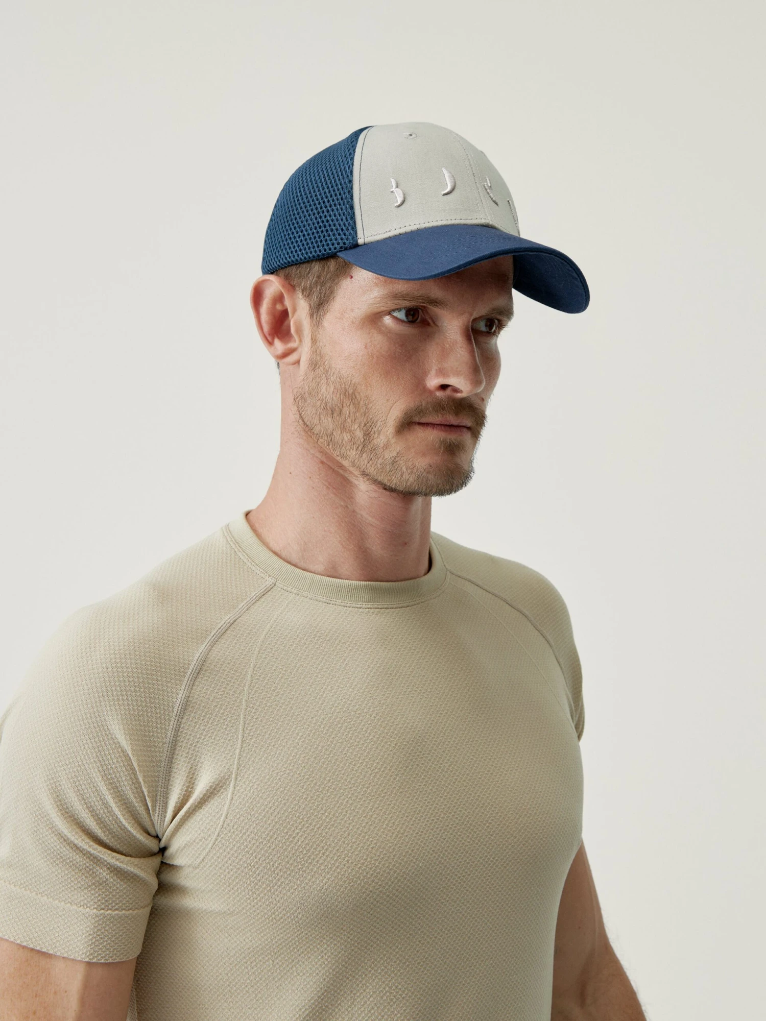 Born Living Yoga Cap Atuel Basil Navy/Rock - Imagen 4