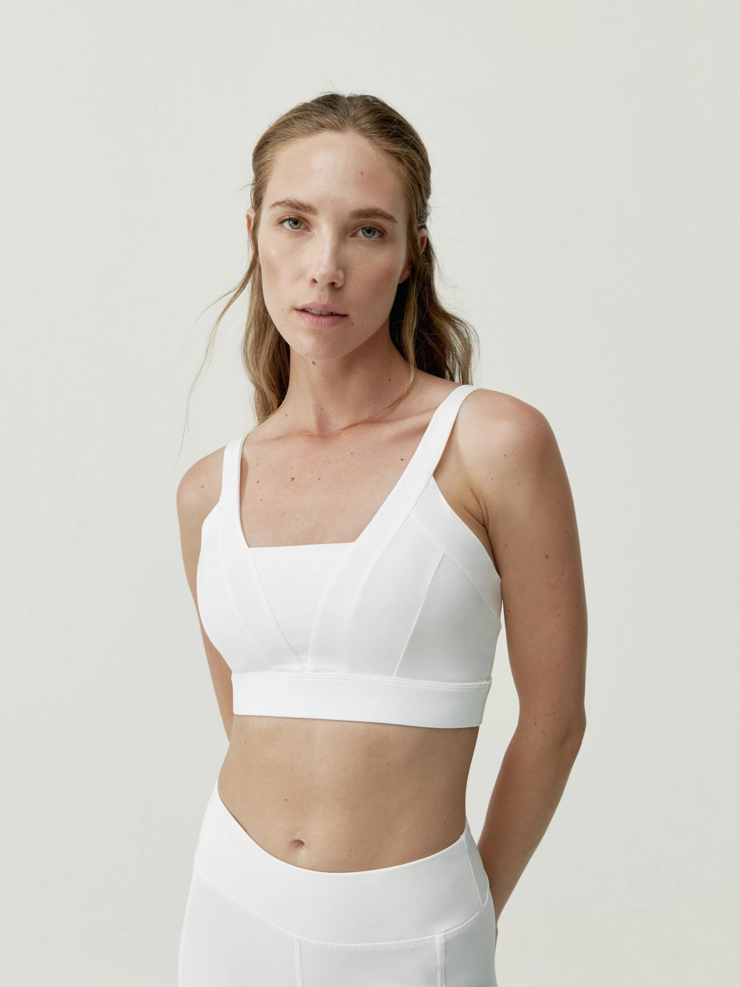 Born Living Yoga Top Madaba Off White - Imagen 2