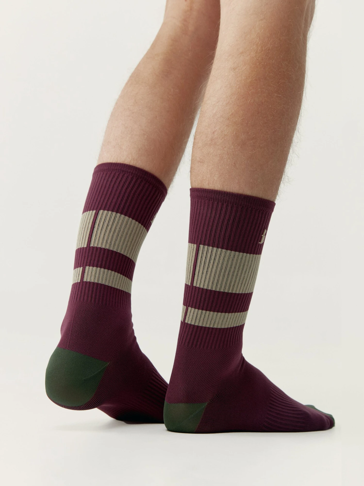 Born Living Yoga Eume Socks Dark Cherry - Imagen 3