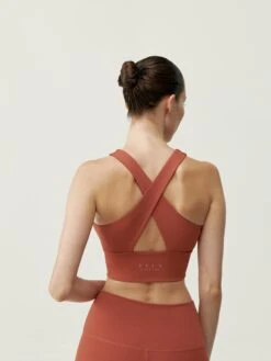 Born Living Yoga Top Equilibrio Henna Zen