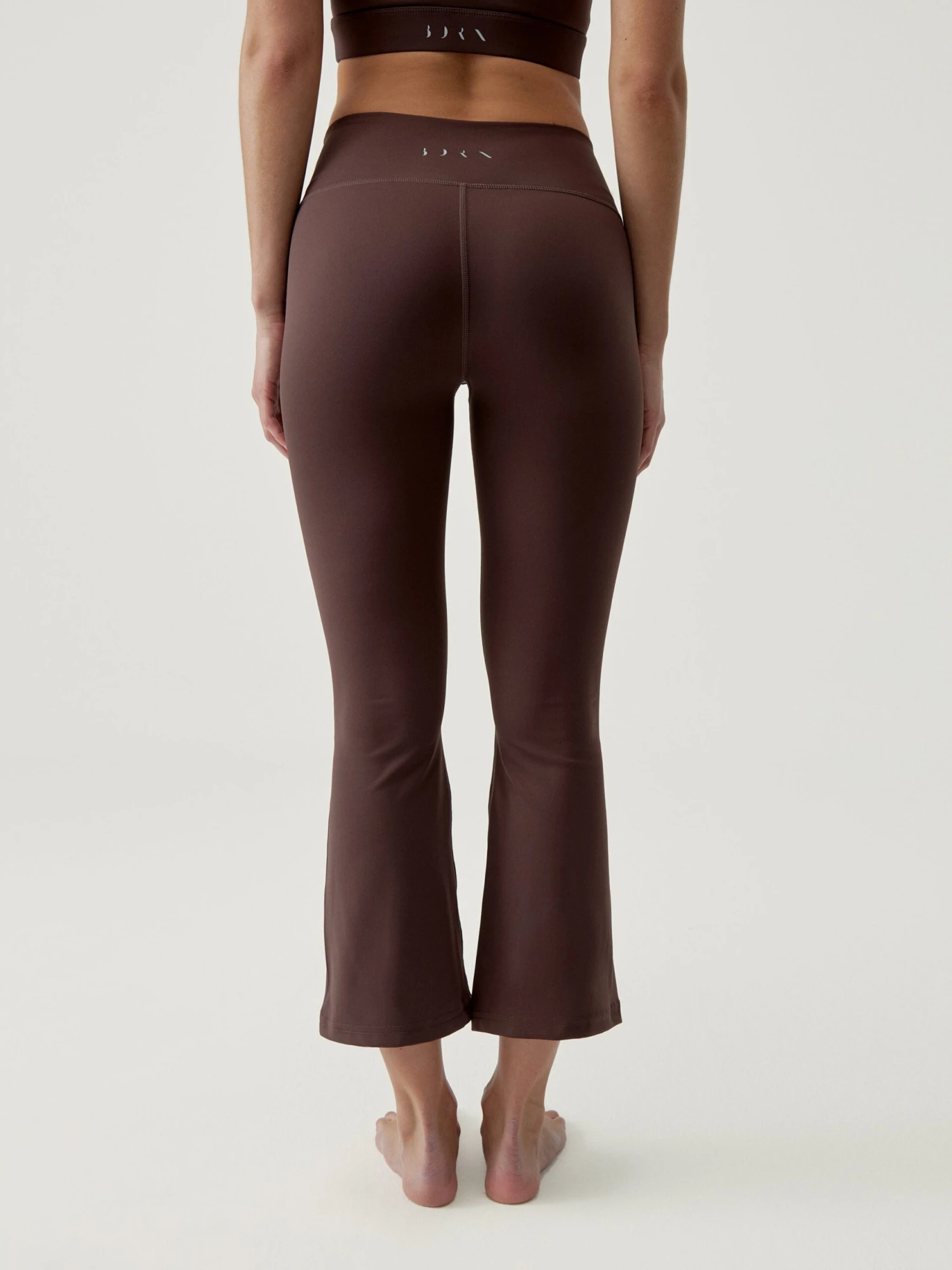 Born Living Yoga Legging Jin Flare Cacao - Imagen 2