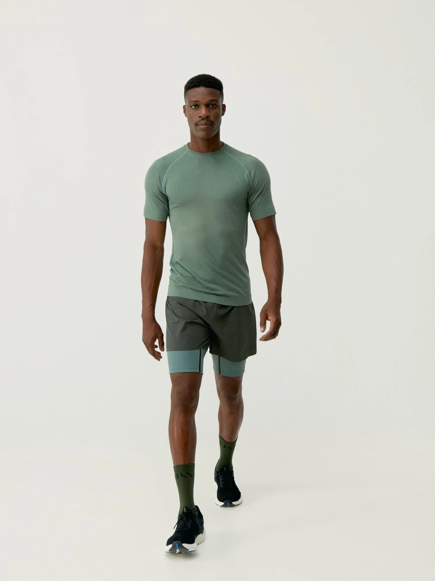 Born Living Yoga Short Kuban Deep Kaki/Oregano