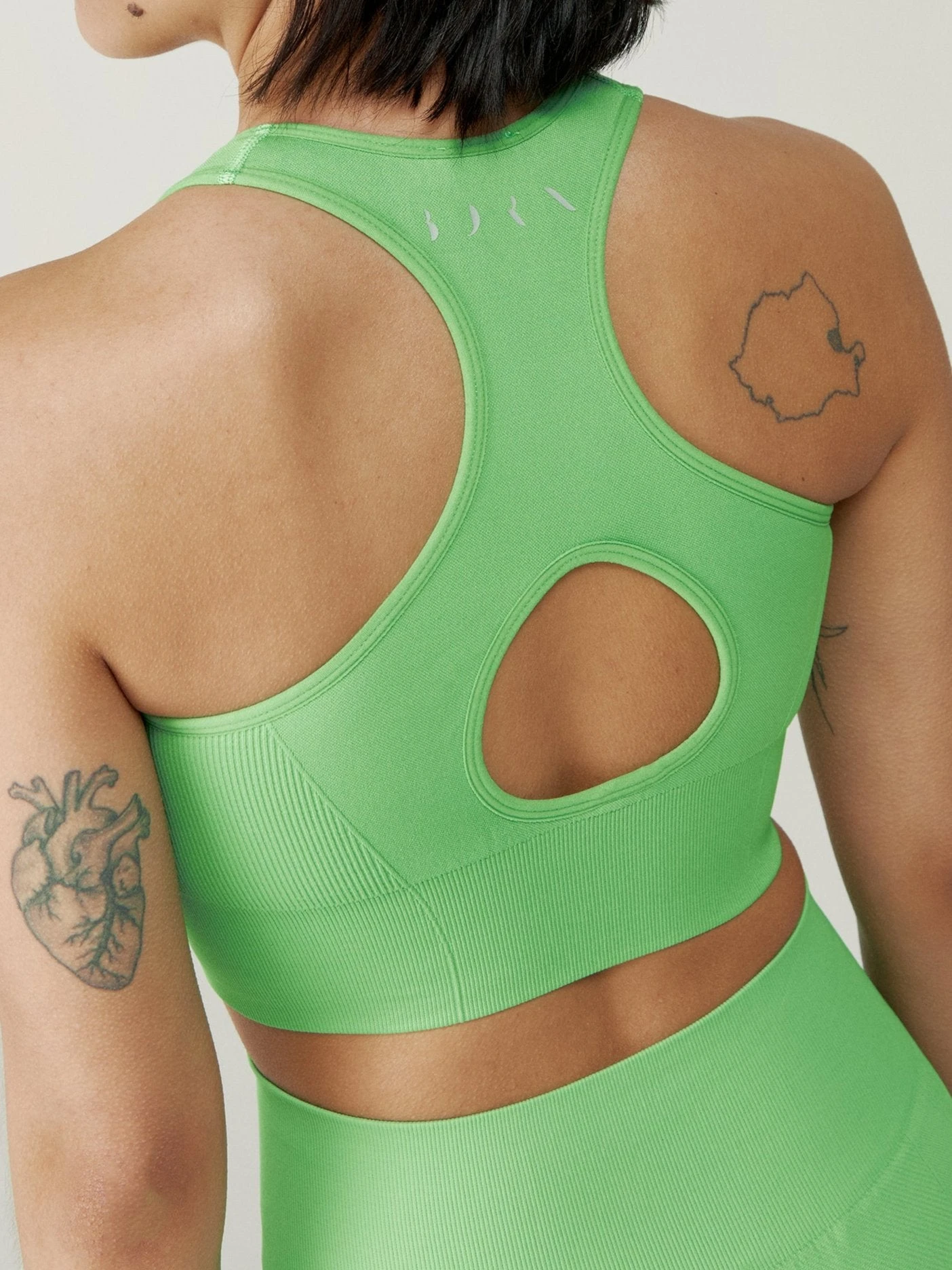 Born Living Yoga Top Kumari Apple - Imagen 3