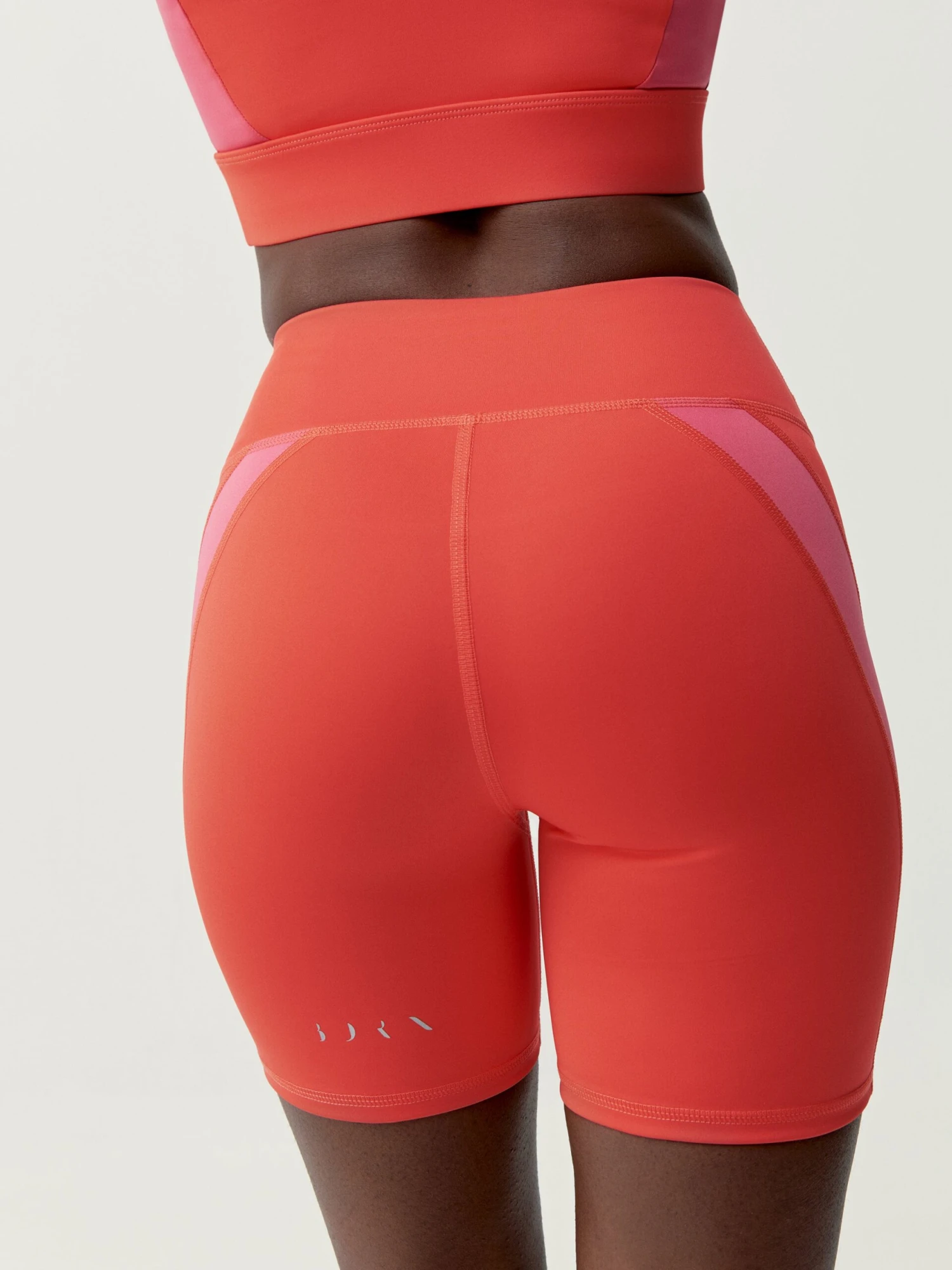 Born Living Yoga Short Latika Coral Bright/Fuxia Bright - Imagen 3