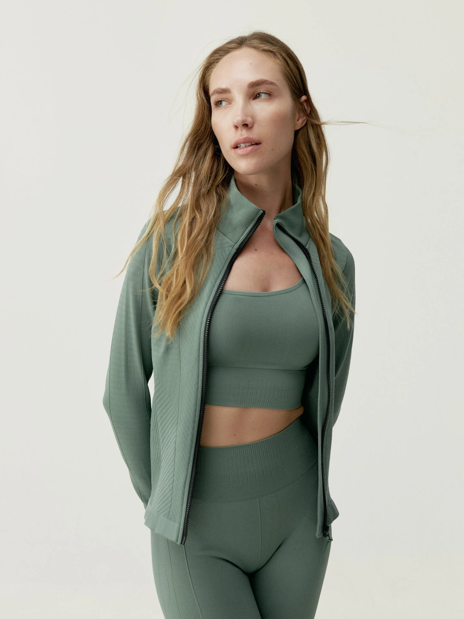 Born Living Yoga Jacket Mayida Oregano