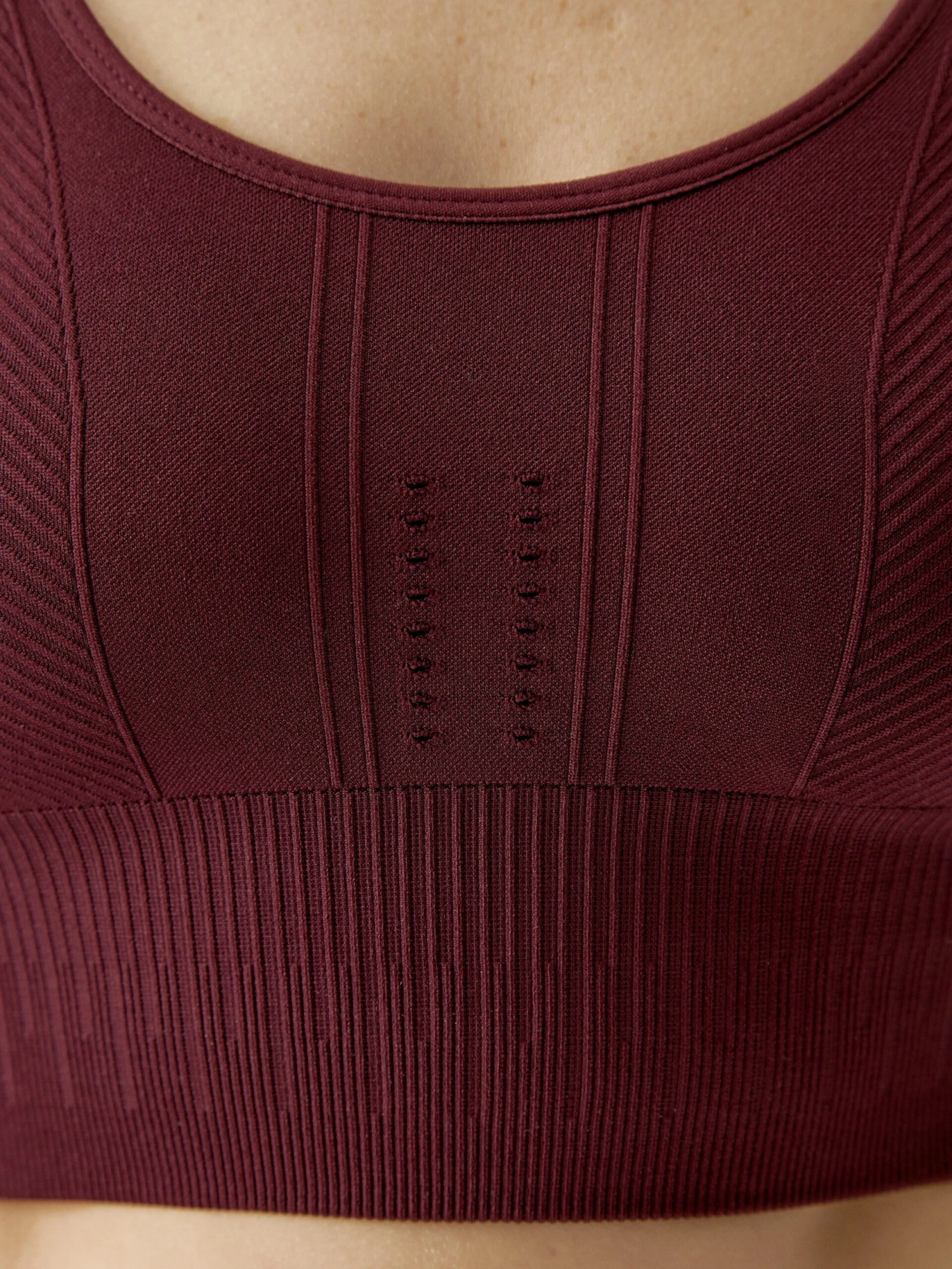 Born Living Yoga Top Nadia Burgundy Cilene - Imagen 6