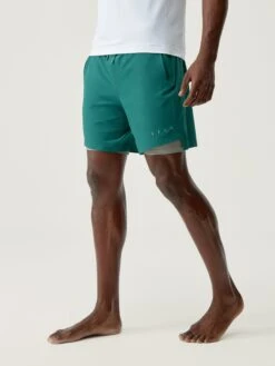 Born Living Yoga Short Natron Basil Green/Rock