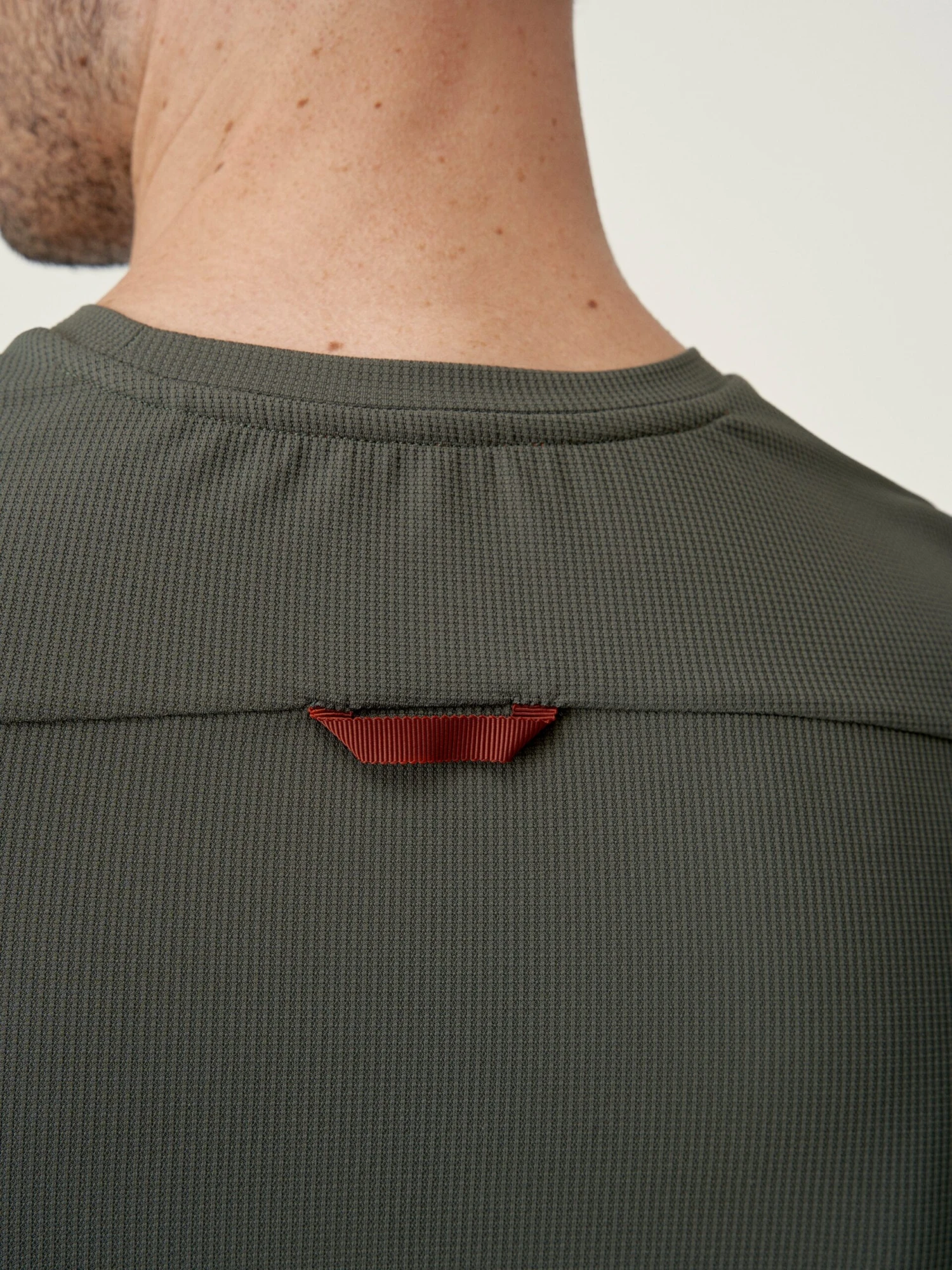 Born Living Yoga T-Shirt Nekong Deep Kaki - Imagen 4