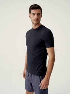 Born Living Yoga T-Shirt Nager Black