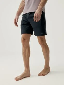 Born Living Yoga Short Orinoco Black