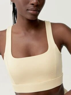 Born Living Yoga Top Padma Ivory/Off White