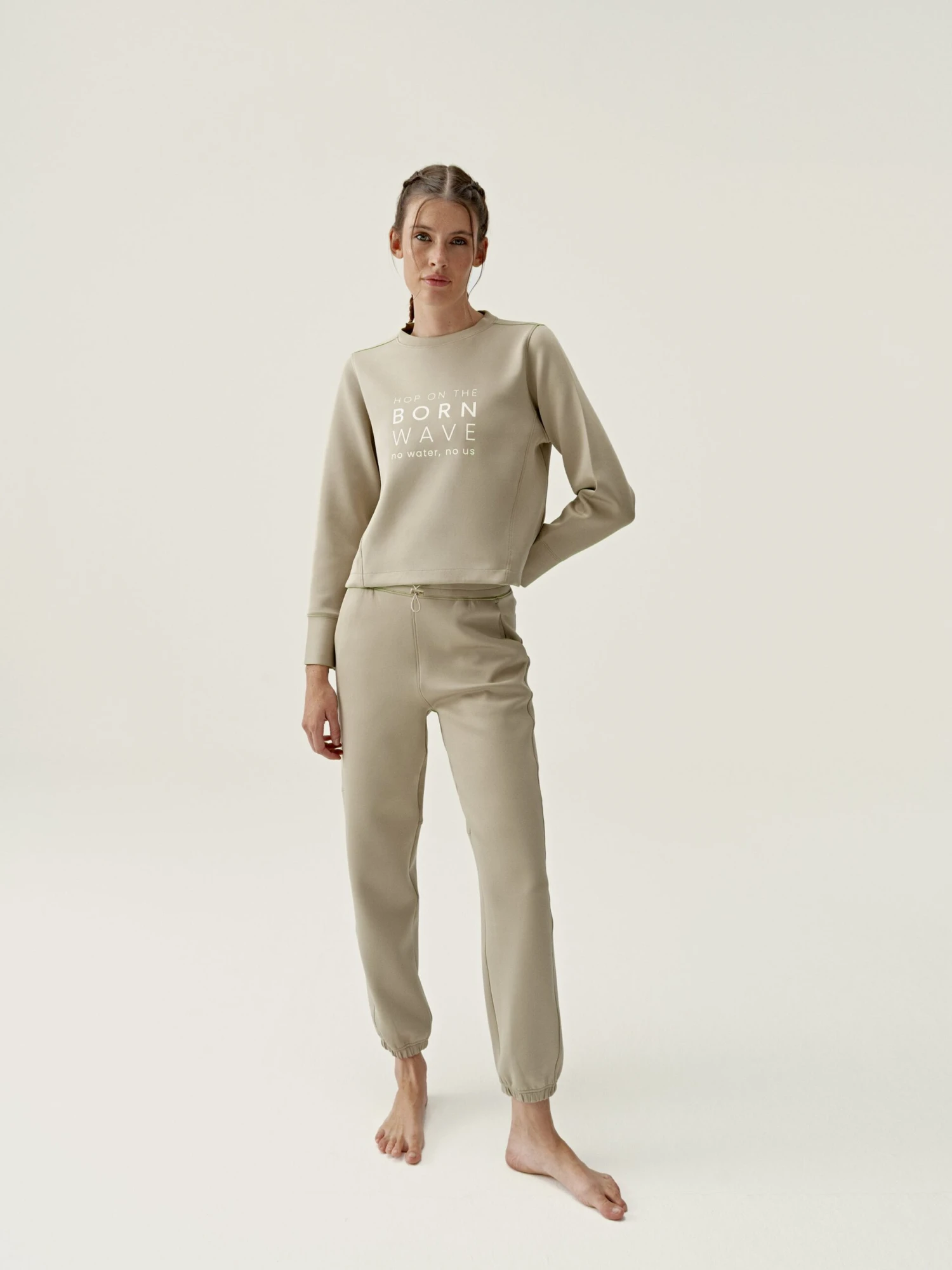 Born Living Yoga Jogger Saona Pumice - Imagen 2