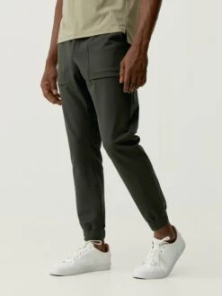 Born Living Yoga Jogger Tiber Deep Kaki