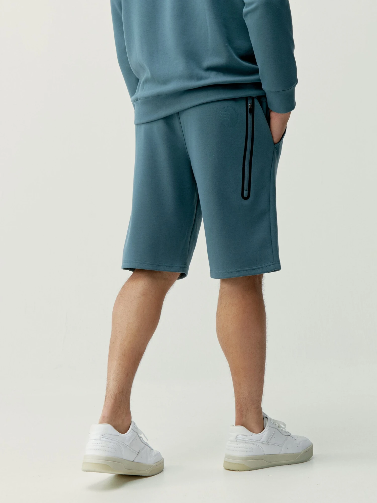 Born Living Yoga Short Yangtse Grey Green - Imagen 2